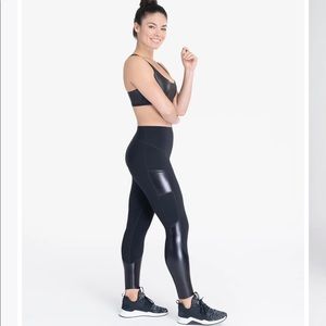 Spanx Faux Leather Leggings. XL